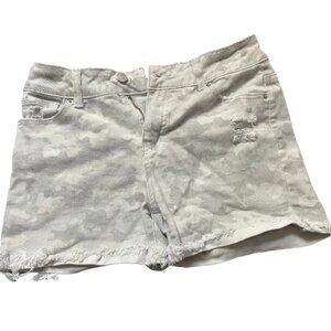 TimeTru Mid Rise Grey Camo Shorts- Women's Size 4